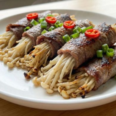 Thịt bò cuộn nấm kim châm