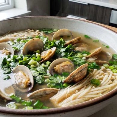Canh ngao nấu nấm kim châm