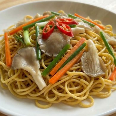 Mỳ xào nấm sò