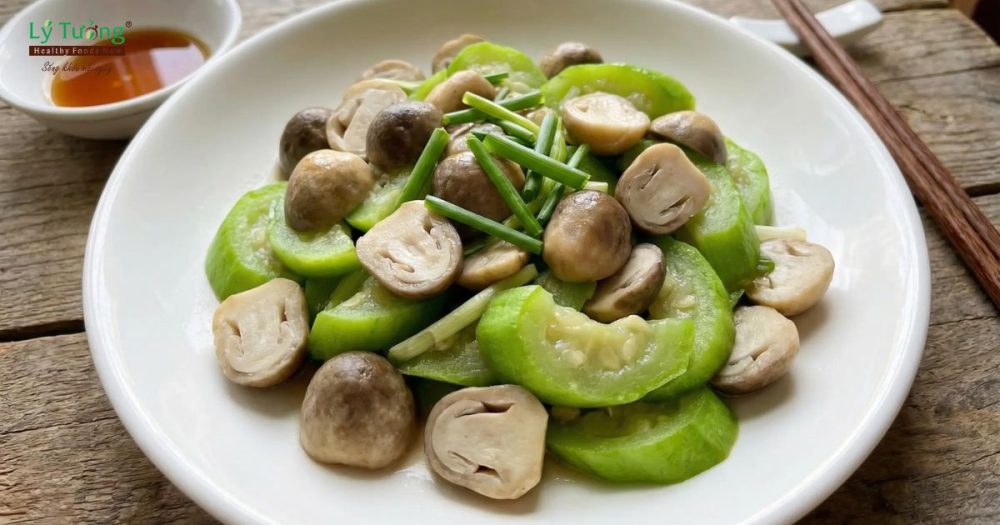 Nấm Rơm Xào Mướp