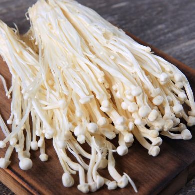 Nấm kim châm nấu gì